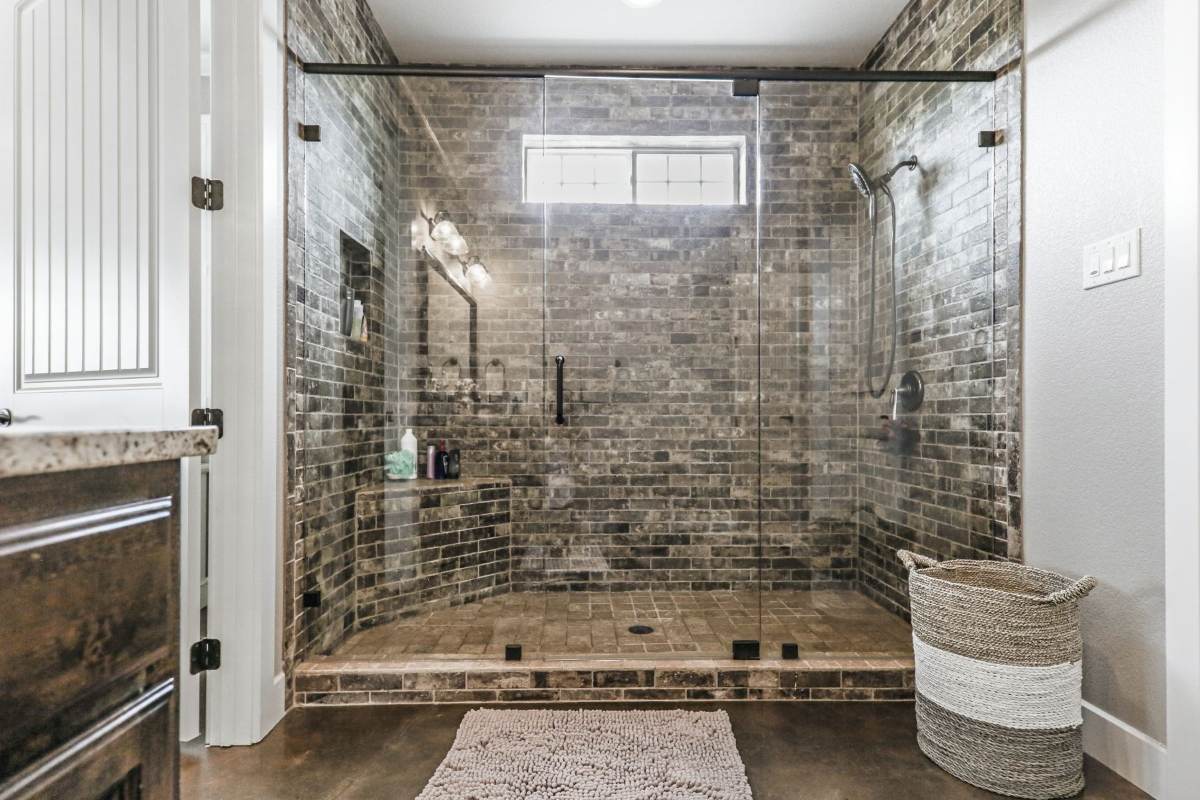 Brick spa shower