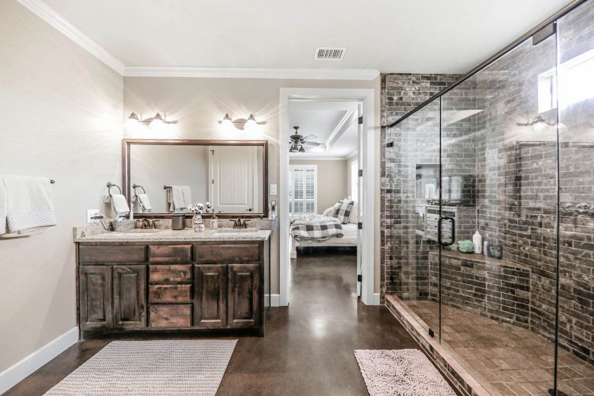 Primary bath
